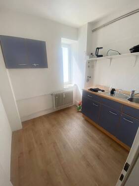 Kpüchenzeile / Abstellraum. - 