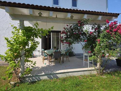Frühstücksterrasse - 4 Zimmer ETW mit 300 m² Garten - neuer Preis!