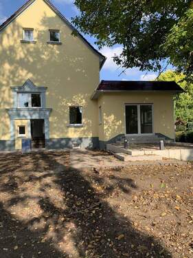 Eingang - Familienfreundliches Einfamilienhaus in beliebter ruhiger Lage - Erstbezug-