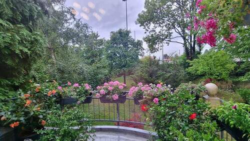 Aussicht zum Garten - 2 Zimmer Etagenwohnung zum Kaufen in Dresden