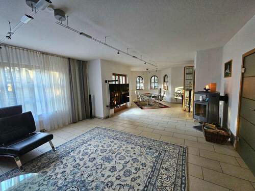 Wohnzimmer - 4 Zimmer Einfamilienhaus in Magdeburg