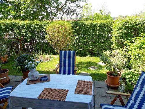 Terrasse und Garten - 3 Zimmer Etagenwohnung in Kümmersbruck