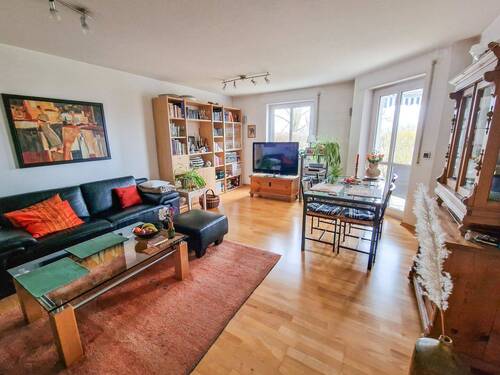 Wohnzimmer - Etagenwohnung mit 87,00 m&sup2; in Kümmersbruck zum Kaufen