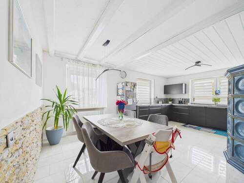 Essbereich - Großzügige Eigentumswohnung mit Garten, Garage & Top-Ausstattung in ruhiger Lage - Walddorf!