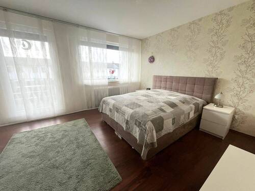 Schlafzimmer mit... - 