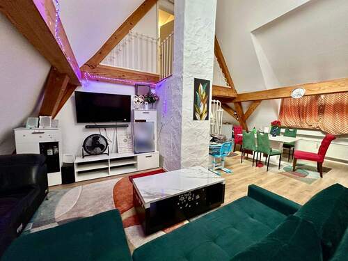 Wohn- und Esszimmer - Wohnung 3 - 7 Zimmer Mehrfamilienhaus, Wohnhaus in Kenzingen