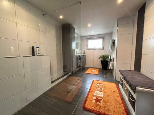 Badezimmer Erdgeschoss - 