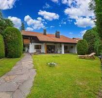 Familienvergnügen: Einfamilienhaus in grüner TOP-Lage. Viel Platz, viel Grund, viel Wohnqualität! - Straßlach-Dingharting / Großdingharting