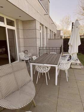 Terrasse im Erdgeschoß - 