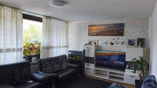 Wohnzimmer - Schöne 3 Zim. Wohnung im EG mit TG Stellplatz und Balkon