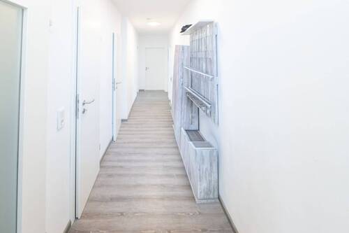 Flur - Etagenwohnung mit 73,00 m&sup2; in Horneburg zur Miete