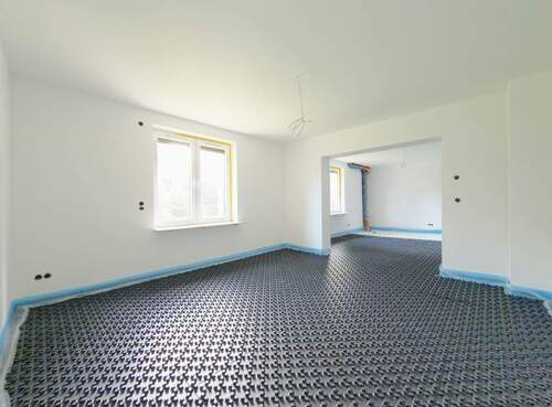 Wohn- und Esszimmer - 5 Zimmer Mehrfamilienhaus, Wohnhaus in Bremen