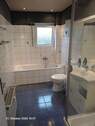 Badewanne+Duschkabine+Fenster - 