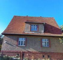 6 Zimmer, Küche, 2 Bäder, komplett Unterkellert, Ausbaureserve Spitzboden, Terrasse, GarageWerkstatt im Alleinauftrag ! - Schulzendorf