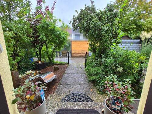 Eingang - 6 Zimmer Mehrfamilienhaus, Wohnhaus in Nürnberg