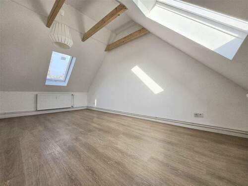 3. Zimmer mit bis zu 3 Meter Deckenhöhe - 