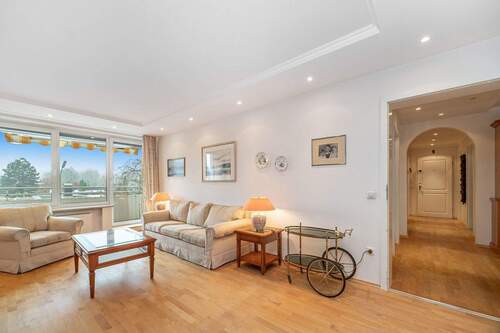 Wohnzimmer - 3 Zimmer Etagenwohnung in Haar