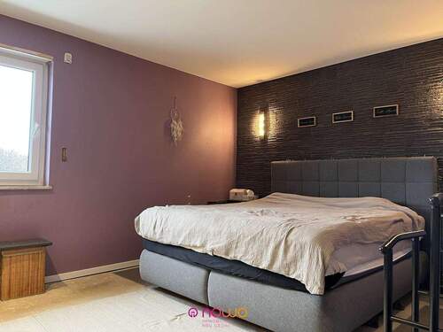 Groß und geräumig: das Schlafzimmer - 4 Zimmer Bungalow in Meine