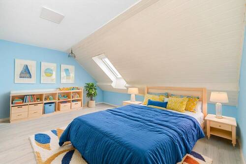 Schlafzimmer DG Staging - 