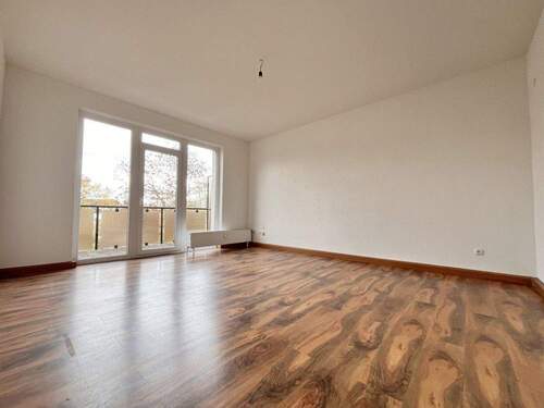 Wohnzimmer - Großzügige 86 m² Wohnung in gepflegtem Mehrfamilienhaus