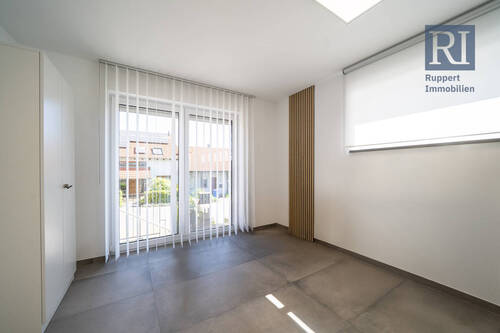 Schlafzimmer UG - 