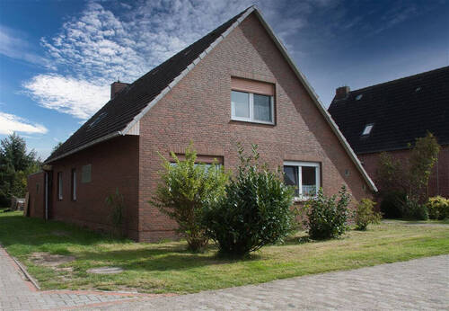 Seitenansicht - Ein Zuhause mit Ruhe, Raum und Lebensqualität für die ganze Familie