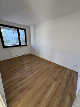 Bild 3 - 8 Zimmer Mehrfamilienhaus, Wohnhaus in Oldenburg (Oldenburg)