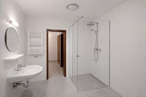 Bild 1 - Sehr ruhige, voll sanierte 2 Zimmerwohnung in München, Untergiesing-Harlaching