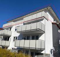 Dachgeschoßwohnung mit 5 Zimmern, 2 Balkonen und Tiefgaragen Stellplatz - Rottweil