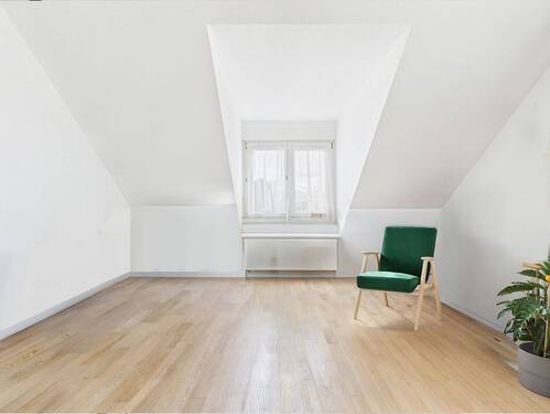 Wohnzimmer - 2 Zimmer Etagenwohnung in Fürth