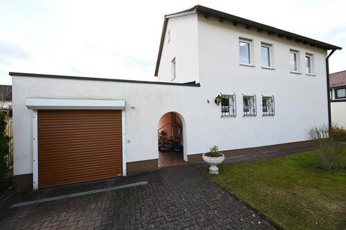 Das Garagengebäude - 