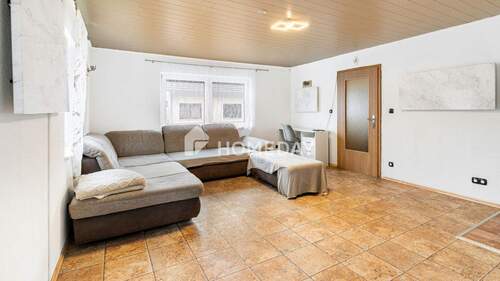 1. OG Wohnzimmer 1 - 