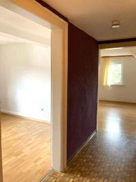 Flur - 2 Zimmer Etagenwohnung in Bischofsheim