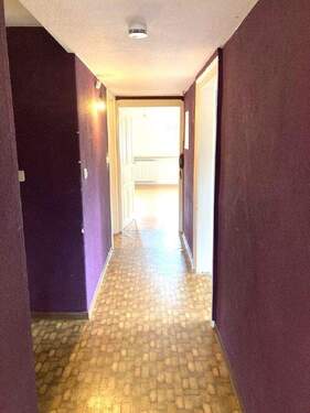 Flur (2) - Etagenwohnung mit 43,00 m² in Bischofsheim zur Miete