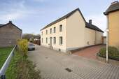 WWW.BOUWENS.DE - 8 Zimmer Einfamilienhaus in Gangelt / Stahe
