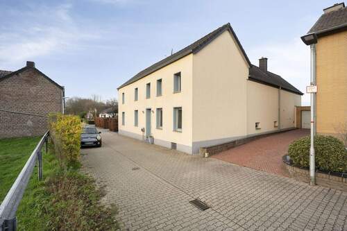 WWW.BOUWENS.DE - 8 Zimmer Einfamilienhaus in Gangelt / Stahe