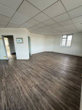 PHOTO-2026-03-24-11-44-31(7).jpg - 3 Zimmer Büro in Göttingen