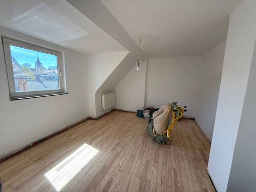 Zimmer 1 - 3 Zimmer Etagenwohnung in Neustadt an der Aisch