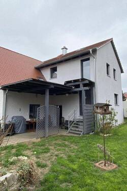 Bild 2 - 7 Zimmer Mehrfamilienhaus, Wohnhaus zum Kaufen in Treuchtlingen