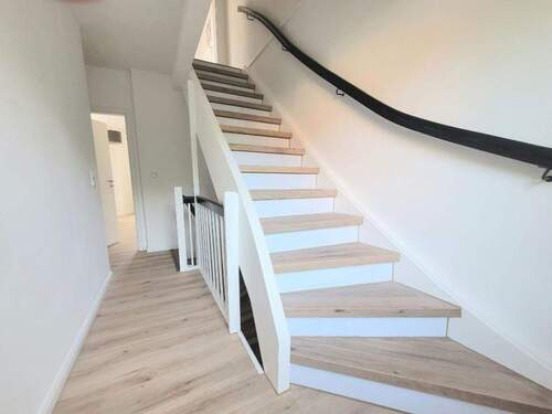 Bild 2 - 5 Zimmer Reihenmittelhaus zum Kaufen in Hamburg