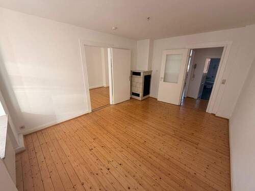 image9.jpeg - Großzügige 4 Zimmer Wohnung mit Balkon und Einbauküche im Herzen von Trier