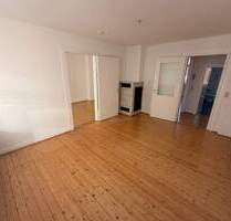 Großzügige 4 Zimmer Wohnung mit Balkon und Einbauküche im Herzen von Trier