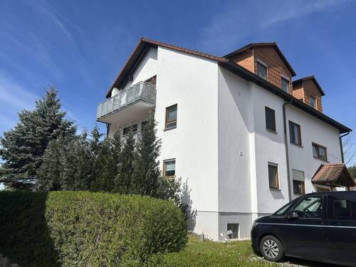 Seitenansicht - 2 Zimmer Etagenwohnung zum Kaufen in Unterwellenborn