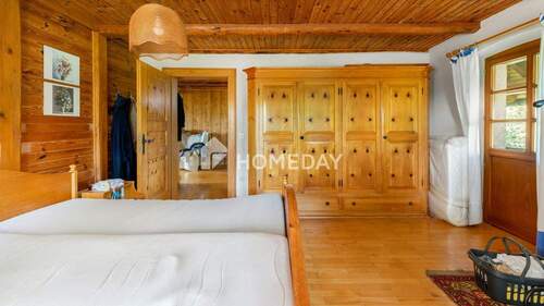 1. OG Schlafzimmer 2 - 