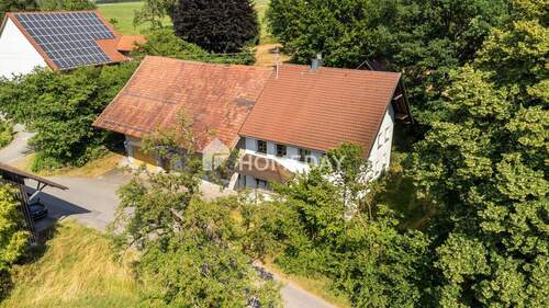 Außenansicht Drohne 10 - Historisches EFH mit großem Grundstück - ca. 180 Quadratmeter Wohnfläche in ruhiger Lage