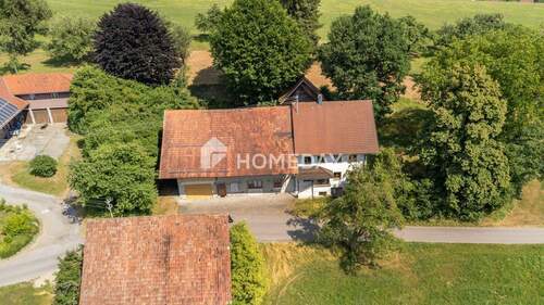 Außenansicht Drohne 8 - 4 Zimmer Einfamilienhaus in Neukirch