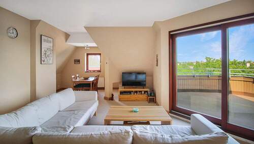 Wohnzimmer mit Essbereich - Etagenwohnung mit 96,00 m² in Berlin zum Kaufen