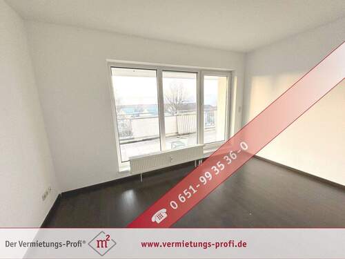 Wohnbereich - Trier: Stilvolle 3-Zimmer-Wohnung auf 102 m², mit Terrasse, Aufzug & TG-Stellplatz.