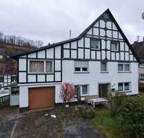 Mehrparteienhaus mit Potential - 189.500,00&nbsp;EUR Kaufpreis, ca.&nbsp; 244,70&nbsp;m&sup2;&nbsp;Wohnfl&auml;che in Kirchhundem (PLZ: 57399) Heinsberg