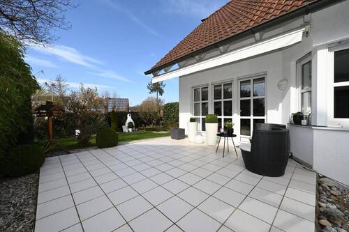 Herrliche Terrasse - Doppelhaushälfte mit 136,70 m&sup2; in Feucht zum Kaufen